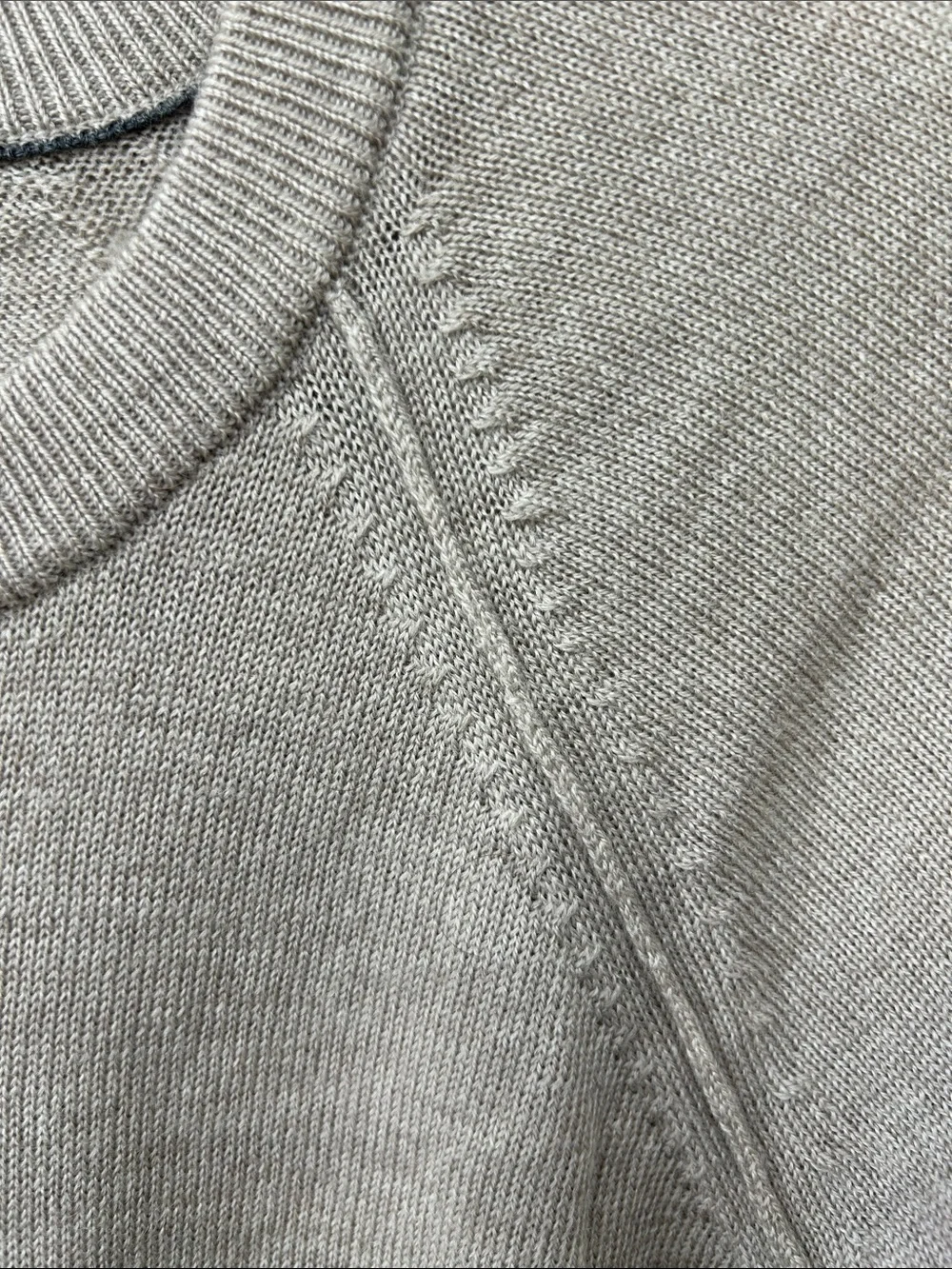Banana Republic Large Men's Crewneck Sweater in Oatmeal 100% Marino Wool